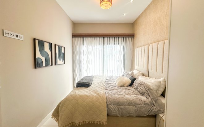 Resale - Villa -
Orihuela Costa - Costa Blanca