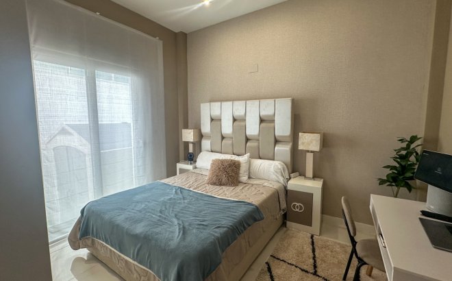 Resale - Villa -
Orihuela Costa - Costa Blanca