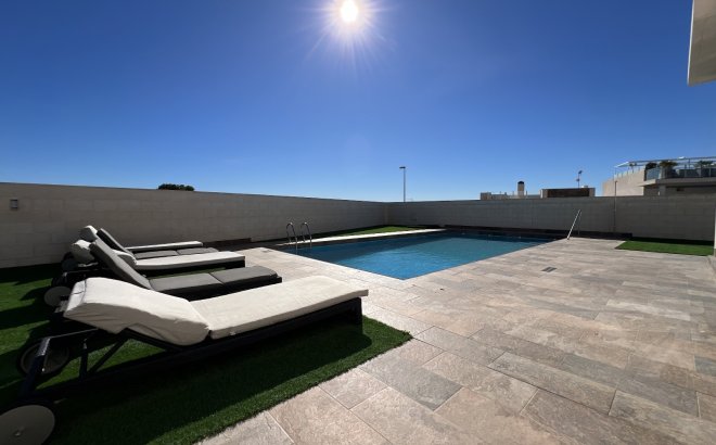 Resale - Villa -
Orihuela Costa - Costa Blanca