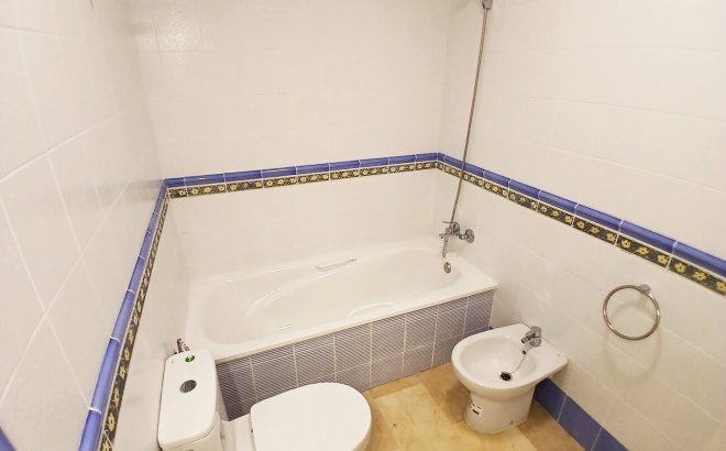 Resale - Bungalow -
Villamartin - Costa Blanca