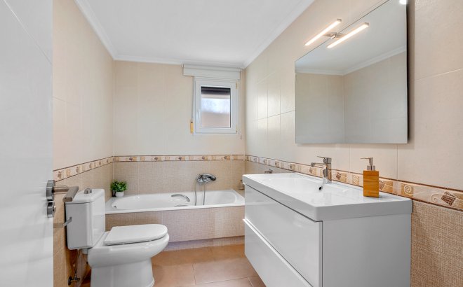 Resale - Villa -
Ciudad De Las Comunicaciones - Costa Blanca