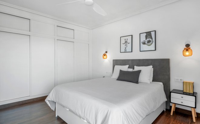 Resale - Villa -
Ciudad De Las Comunicaciones - Costa Blanca