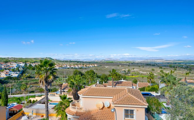 Resale - Villa -
Ciudad De Las Comunicaciones - Costa Blanca