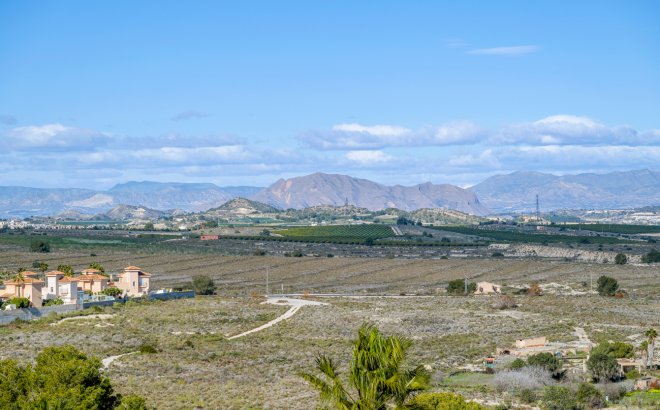 Resale - Villa -
Ciudad De Las Comunicaciones - Costa Blanca