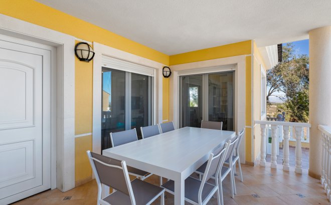 Resale - Villa -
Ciudad De Las Comunicaciones - Costa Blanca