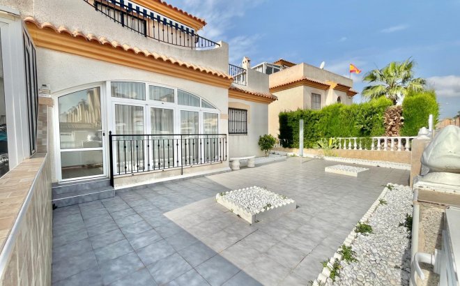 Resale - Quad House -
Orihuela Costa - Playa Flamenca