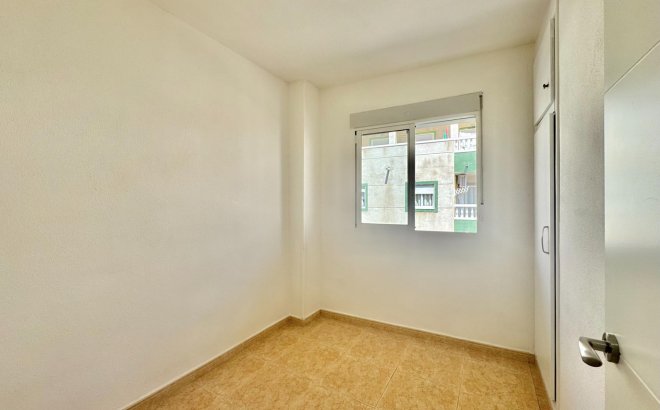 Resale - Apartment -
Torrevieja - Centro