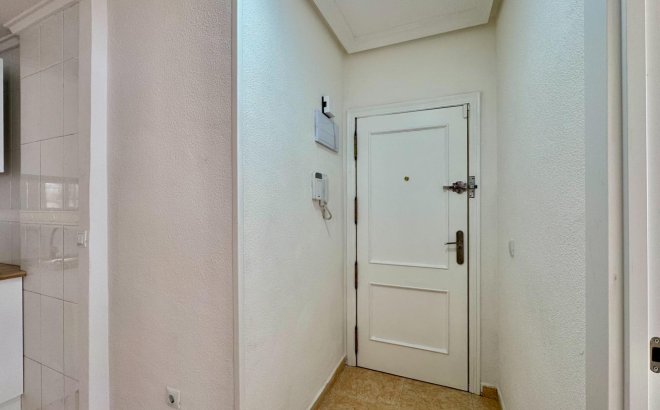 Resale - Apartment -
Torrevieja - Centro