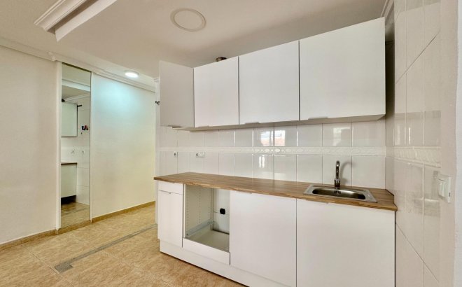 Resale - Apartment -
Torrevieja - Centro