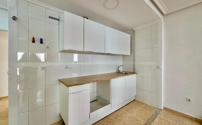 Resale - Apartment -
Torrevieja - Centro