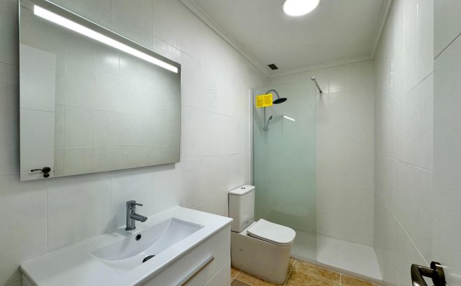 Resale - Apartment -
Torrevieja - Centro