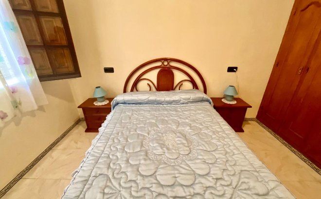 Resale - Bungalow -
Torrevieja - Torreblanca