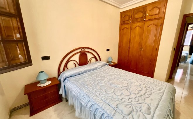 Resale - Bungalow -
Torrevieja - Torreblanca