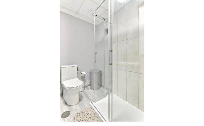 Resale - Apartment -
Torrevieja - Centro