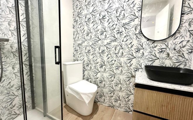 Resale - Apartment -
Torrevieja - Centro