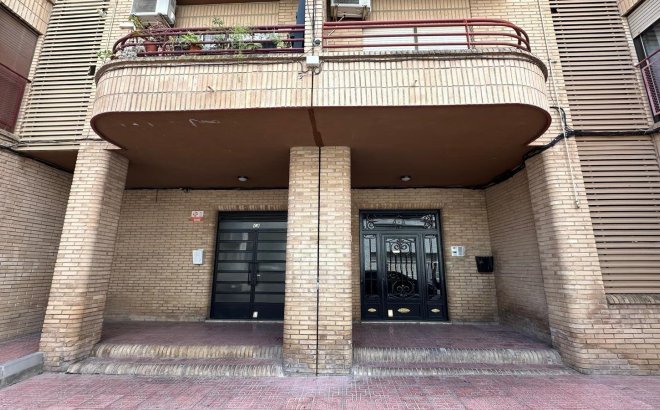 Resale - Apartment -
Torrevieja - Centro