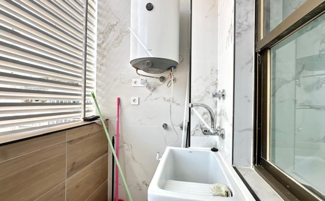 Resale - Apartment -
Torrevieja - Centro
