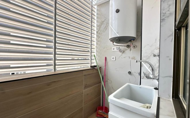 Resale - Apartment -
Torrevieja - Centro