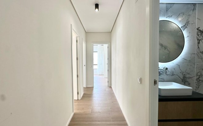 Resale - Apartment -
Torrevieja - Centro