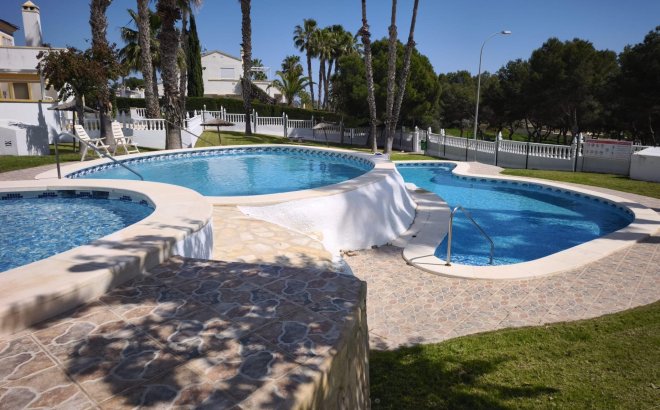 Resale - Bungalow -
Orihuela Costa - Villamartín-las Filipinas