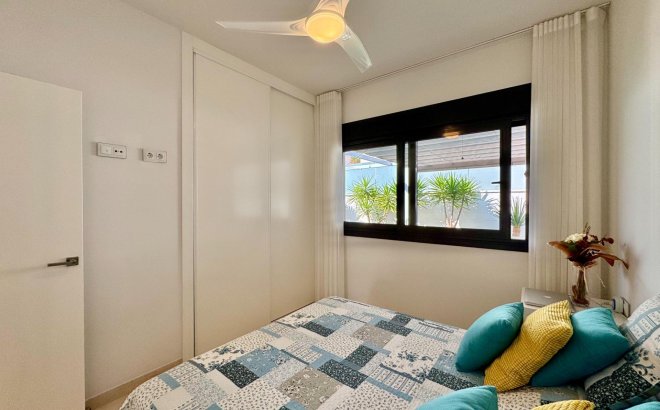 Resale - Villa -
San Miguel de Salinas - Bellavista