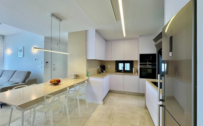 Resale - Villa -
San Miguel de Salinas - Bellavista