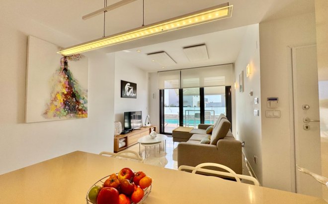 Resale - Villa -
San Miguel de Salinas - Bellavista