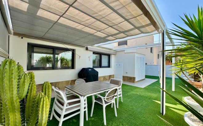 Resale - Villa -
San Miguel de Salinas - Bellavista