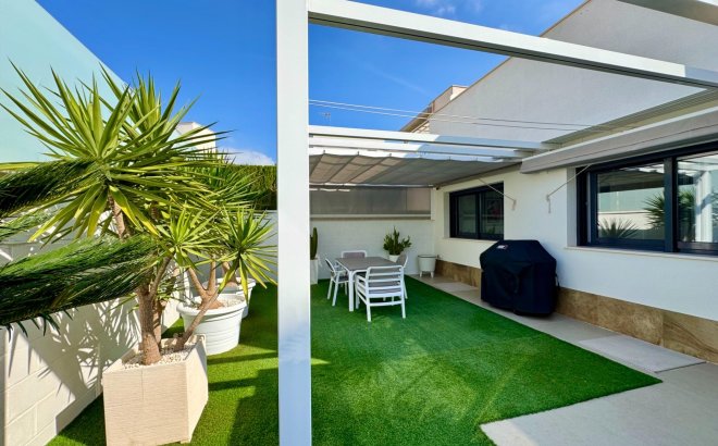 Resale - Villa -
San Miguel de Salinas - Bellavista