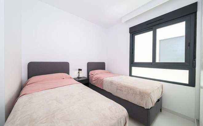 Resale - Apartment -
San Miguel de Salinas - Inland