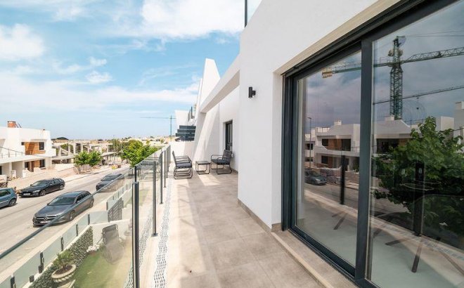 Resale - Apartment -
San Miguel de Salinas - Inland