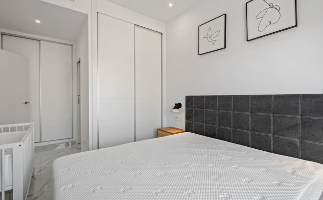 Resale - Villa -
Torrevieja - Costa Blanca