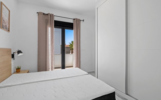 Resale - Villa -
Torrevieja - Costa Blanca