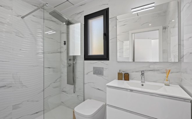 Resale - Villa -
Torrevieja - Costa Blanca