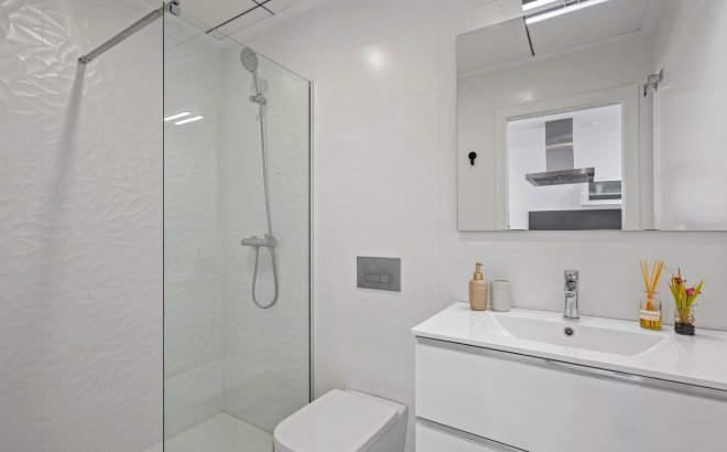 Resale - Villa -
Torrevieja - Costa Blanca