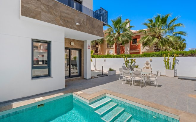 Resale - Villa -
Torrevieja - Costa Blanca