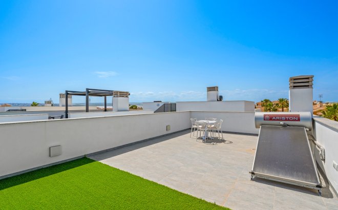 Resale - Villa -
Torrevieja - Costa Blanca