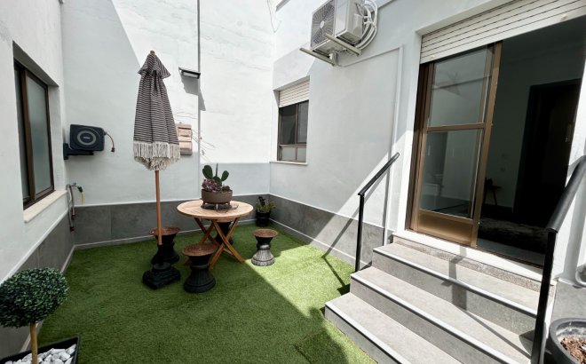 Resale - Apartment -
Torremendo - Costa Blanca
