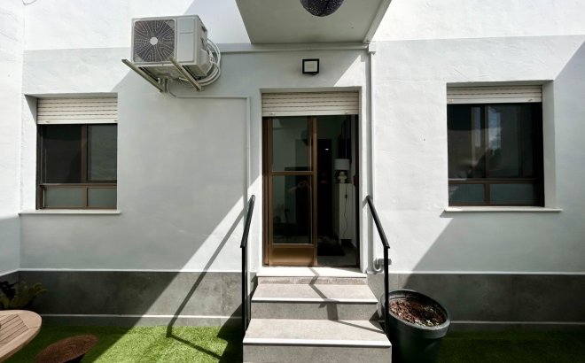 Resale - Apartment -
Torremendo - Costa Blanca