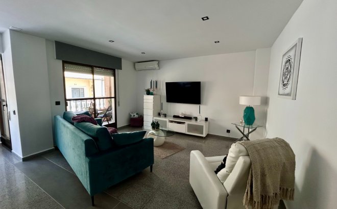 Resale - Apartment -
Torremendo - Costa Blanca