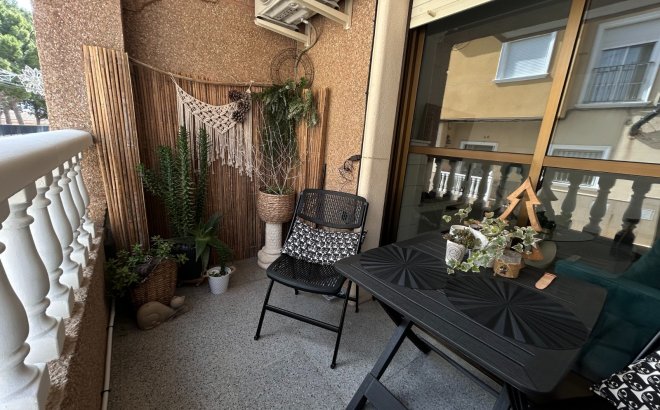 Resale - Apartment -
Torremendo - Costa Blanca
