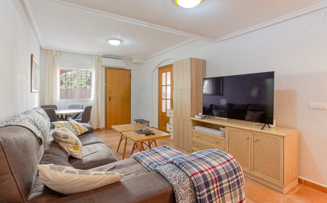 Resale - Villa -
Pilar de la Horadada - Costa Blanca