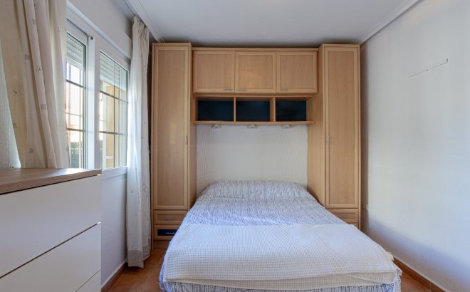 Resale - Villa -
Pilar de la Horadada - Costa Blanca