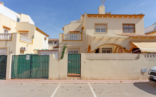 Resale - Villa -
Pilar de la Horadada - Costa Blanca