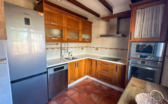 Resale - Town House -
San Miguel de Salinas - Inland