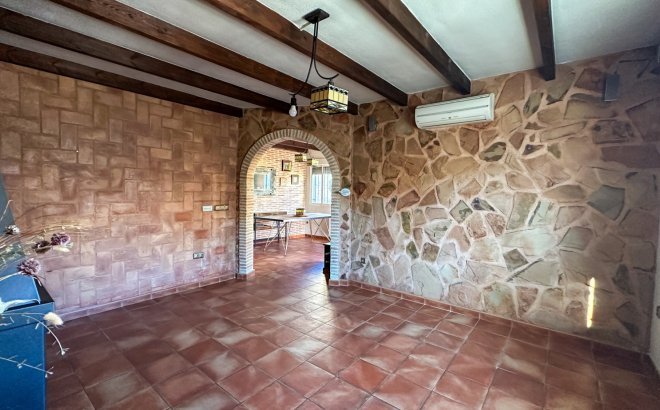Resale - Town House -
San Miguel de Salinas - Inland