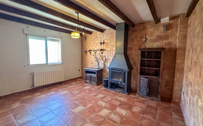 Resale - Town House -
San Miguel de Salinas - Inland