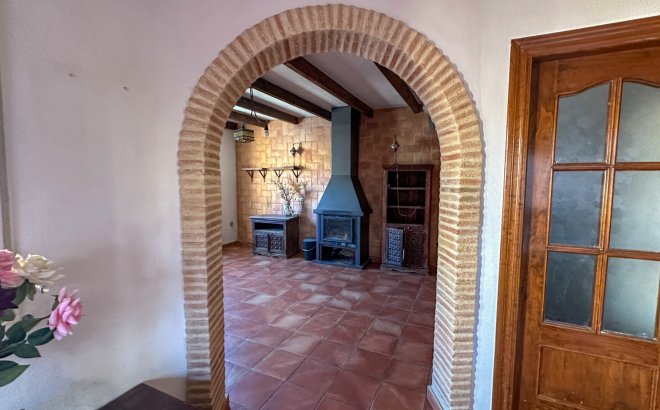 Resale - Town House -
San Miguel de Salinas - Inland