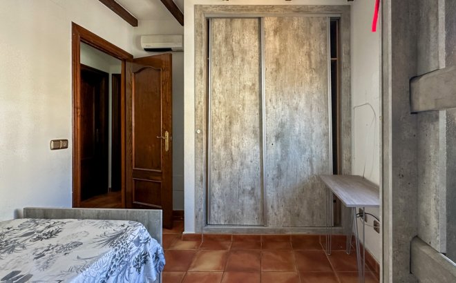Resale - Town House -
San Miguel de Salinas - Inland