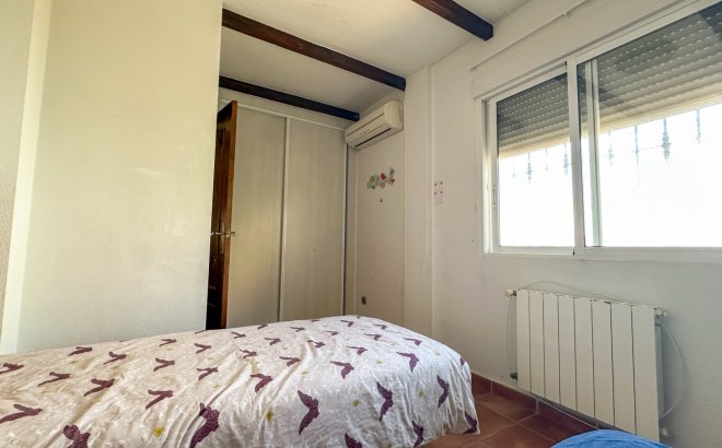 Resale - Town House -
San Miguel de Salinas - Inland